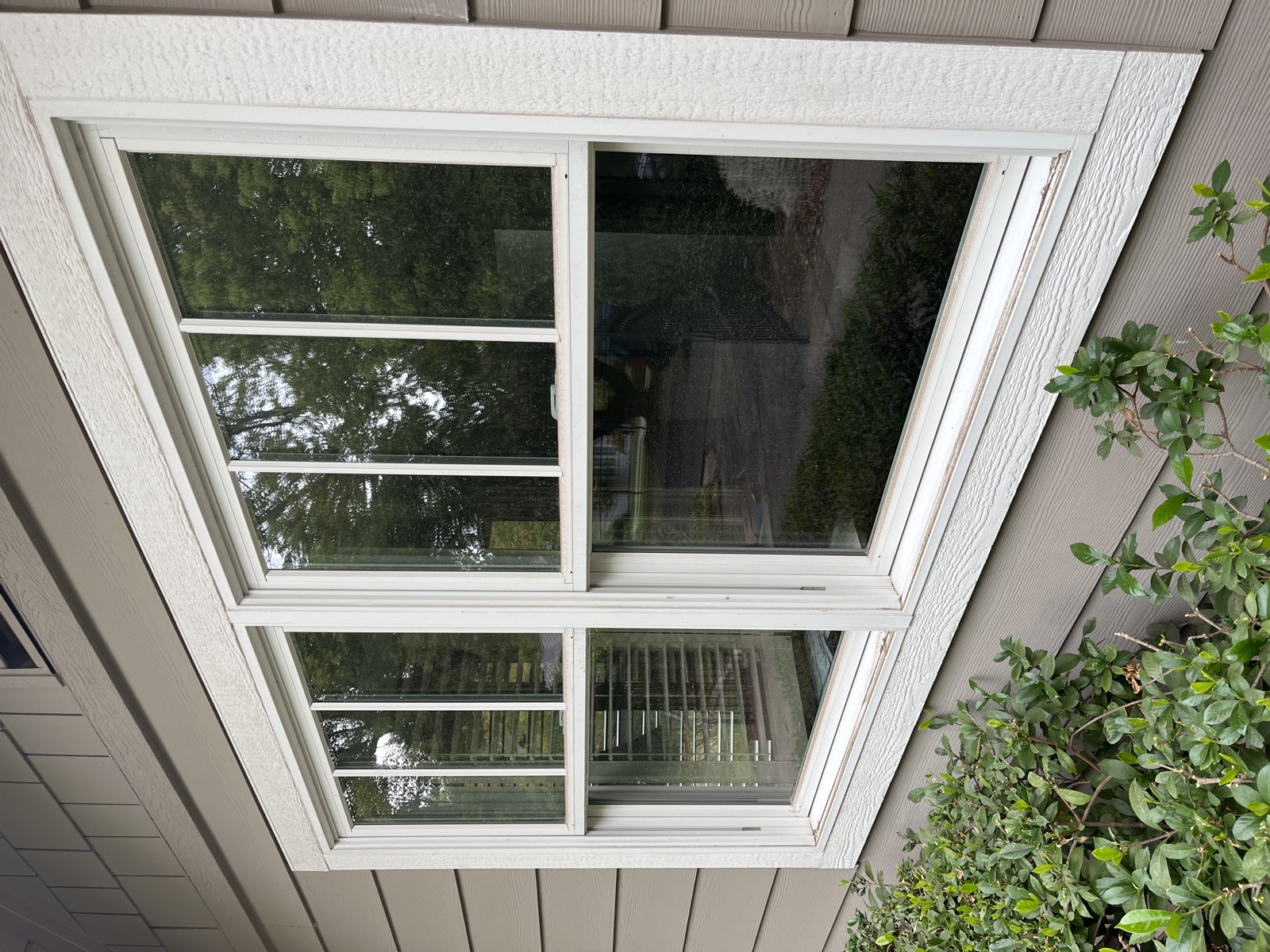 Streak-free window after cleaning